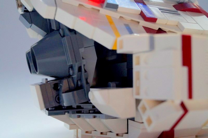 LEGO MOC - Погружение - Подводный аппарат МП-1: В хвостовой части корпуса находится отсек для хранения найденных на дне образцов, а также самого зонда.