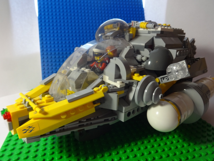 LEGO MOC - Погружение -  Глубоководный исследовательский батискаф: Теперь обзор батискафа ЛЕГО.