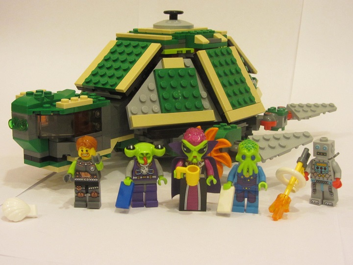 LEGO MOC - Погружение - Тортилус: Тортилус и команда: Зафод, Форд, Триша, Артур и Марвин.