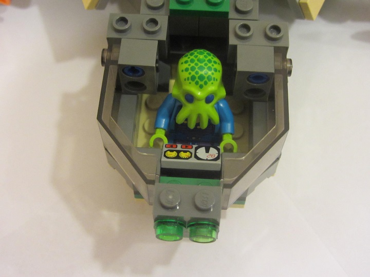 LEGO MOC - Погружение - Тортилус: Интерьер мордокабины.