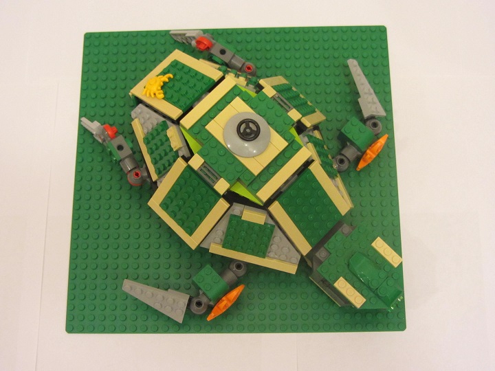 LEGO MOC - Погружение - Тортилус: Соответствие требованиям конкурса. Модель помещается на пластину не выступая за края.
