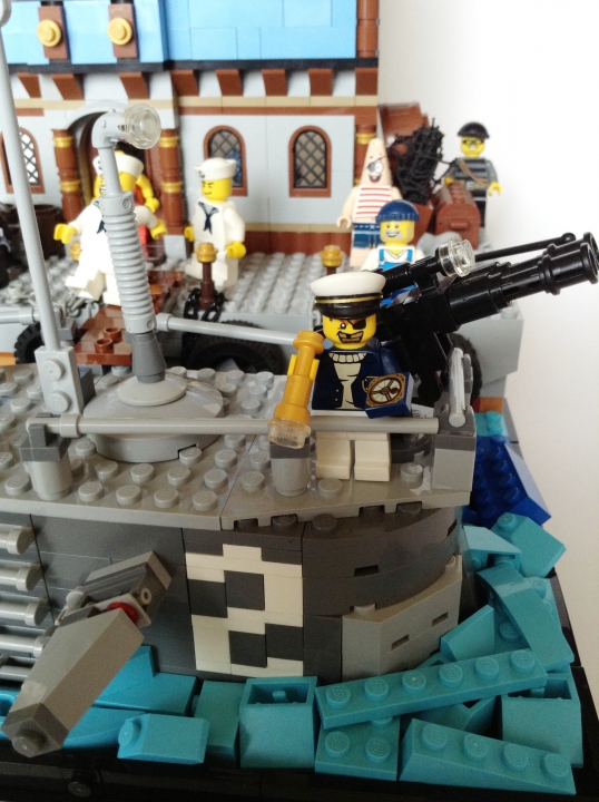 LEGO MOC - Погружение - Погружение 1925.: Бесстрашный капитан Сол сверяется с компасом.