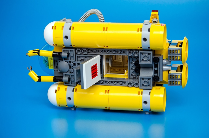 LEGO MOC - Погружение - FLOUNDER EX-1: Люк выхода в море