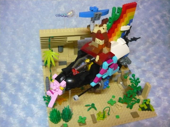 LEGO MOC - Погружение - 'Спасение из Заоблачной Дали на подлодки мастеров'.: Вот сама работа, во всей красе! Подлодка плывет под песчаными скалами бескрайней пучины морской...