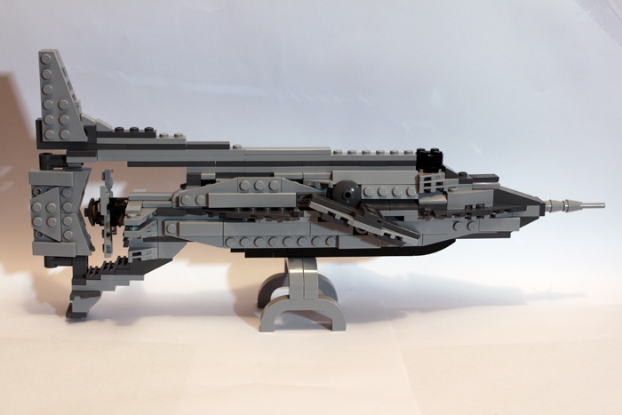 LEGO MOC - Погружение - Наутилус: Вид сбоку. Вершина технического развития, эта подводная лодка имеет колоссальные характеристики.