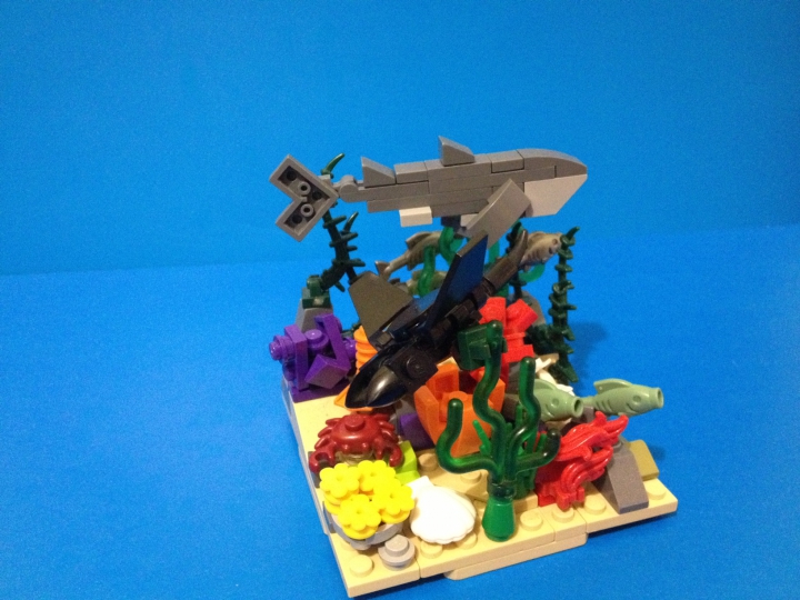 LEGO MOC - Битва Мастеров 'В кубе' - Океан в кубе.: Ну вот и всё! Надеюсь вам понравился мой 'риф в миниатюре'.<br />
Комментарии приветствуются!