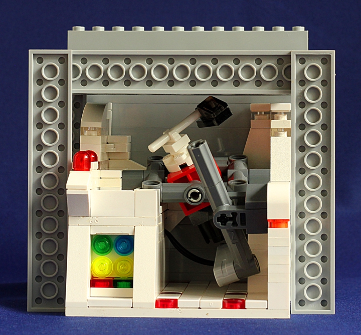 LEGO MOC - Битва Мастеров 'В кубе' - Центр подготовки космонавтов: Кабина в верхней точке