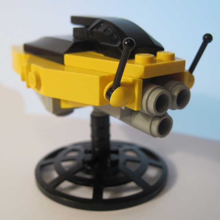 LEGO MOC - Битва Мастеров 'В кубе' - Подводный катер «Скат»: Вид сзади. Водомётные двигатели