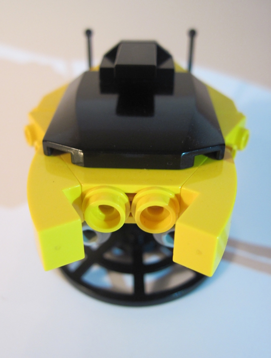 LEGO MOC - Битва Мастеров 'В кубе' - Подводный катер «Скат»: Вид спереди
