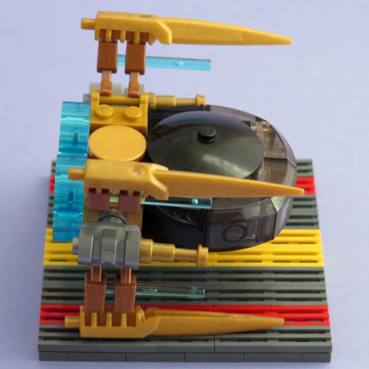 LEGO MOC - Битва Мастеров 'В кубе' - Golden Uninoida: И в длину модель тоже не превышает 10 единиц.