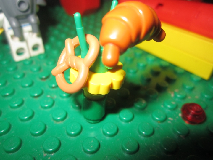 LEGO MOC - Инопланетная жизнь - Mealon-43: Цветок с выпечкой.