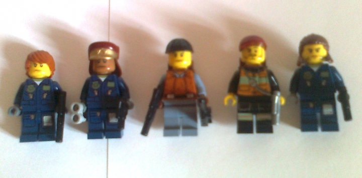 LEGO MOC - Радости и Горести Великой Победы - Возвращение солдат: Минифигурки солдат.