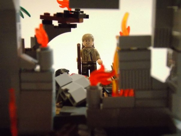 LEGO MOC - Радости и Горести Великой Победы - 'Мало кто помнит этот дом...': -Именно в тот момент я в последний раз посмотрел на тот дом...