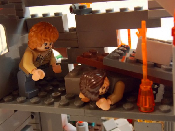 LEGO MOC - Радости и Горести Великой Победы - 'Мало кто помнит этот дом...': -Последнее,что я услышал,было 'прости меня за все'.В ответ было сказано 'я с тобой всегда'.