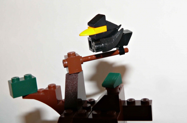 LEGO MOC - Чудеса русских сказок - Баба-Яга ( к сказке 'Царевна-Лягушка'): на дереве сидит Ворон