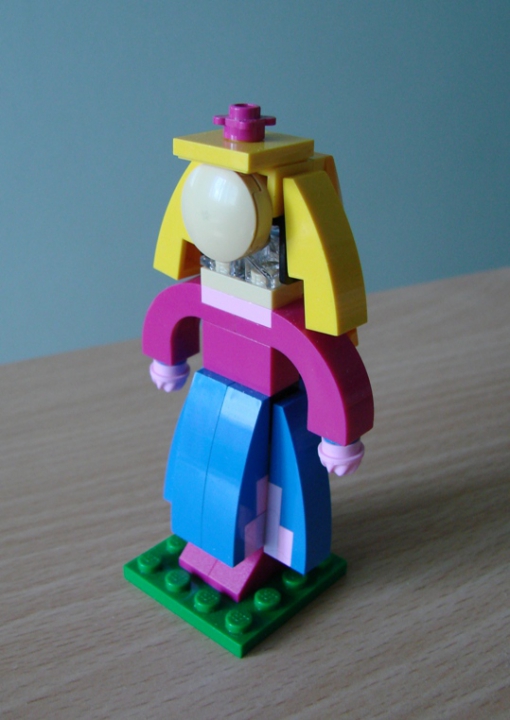 LEGO MOC - Чудеса русских сказок - Царевна-Лягушка: И красивое платье.