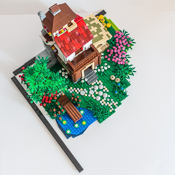 LEGO MOC - Чудеса русских сказок - Теремок: Технический кадр. 'Рамка' из черных пластин показывает разрешенные максимальные размеры работы - 48*48 штырьков.