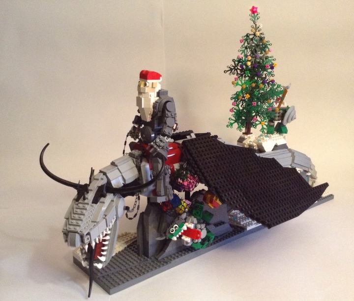 LEGO MOC - Новогодний Кубик 2017 - Операция 'Много подарков для Оркомикселей': Горк и Морк узнали маршрут по которому снежные виверны будут доставлять подарки и устроили засаду у одинокой елки на лысой горе.<br />
<br />
