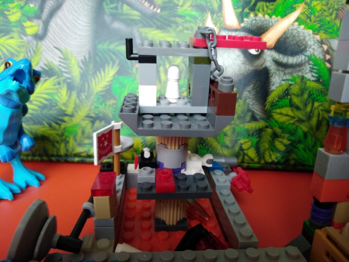 LEGO MOC - Конкурс Детективов - Расследование пропавшего яйца с фермы динозавров: Секретное устройство лаборатории с фермы динозавров, там находилось яйцо