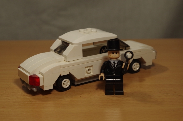 LEGO MOC - Конкурс Детективов - Убийство и кража в спортбаре 'Шахта золота' на конце города.: Машина сыщика.