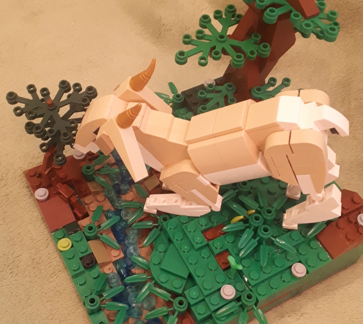 LEGO MOC - Фантастические твари и кто их фантазирует - Ушастая лань: Ну и еще один ракурс напоследок.