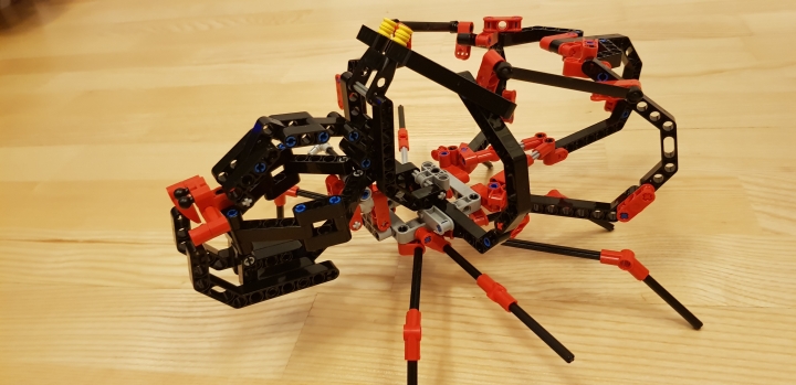 LEGO MOC - Фантастические твари и кто их фантазирует - Акродав 'Чёрная вдова': Акродав: Вид сбоку.