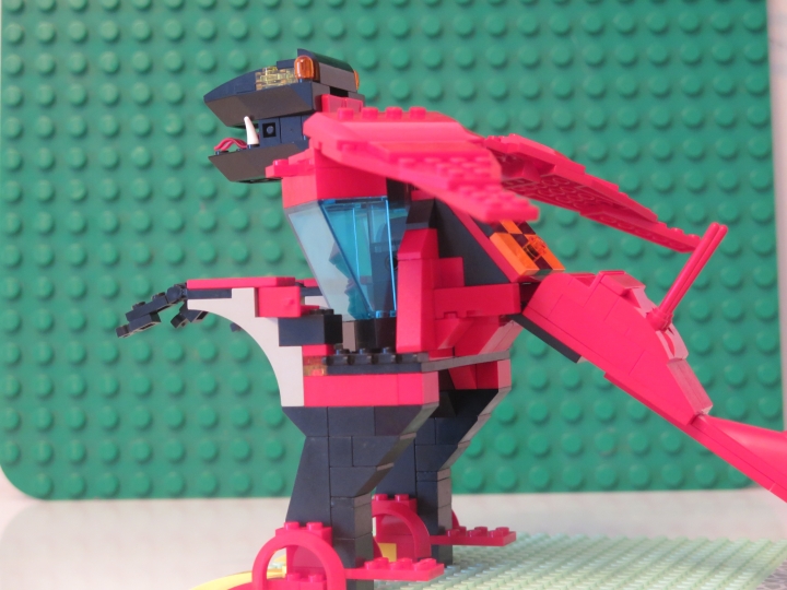 LEGO MOC - Фантастические твари и кто их фантазирует - Красный хрустальный дракон