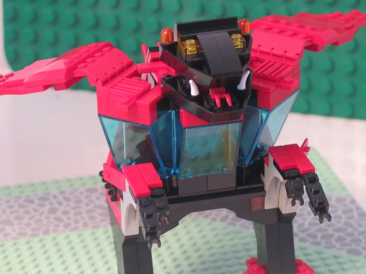 LEGO MOC - Фантастические твари и кто их фантазирует - Красный хрустальный дракон