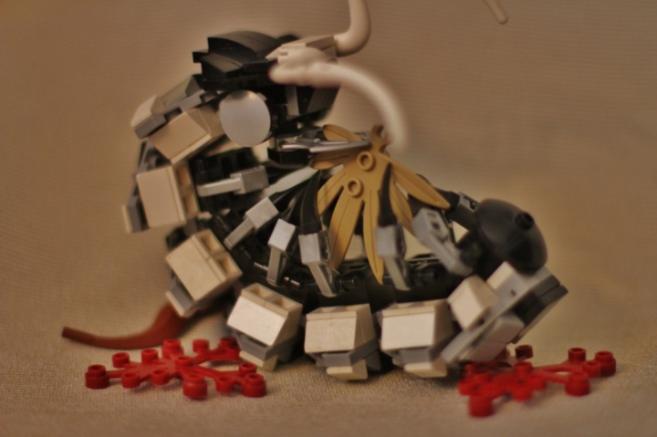 LEGO MOC - Фантастические твари и кто их фантазирует - Буйволиный Кракс: Омномном.