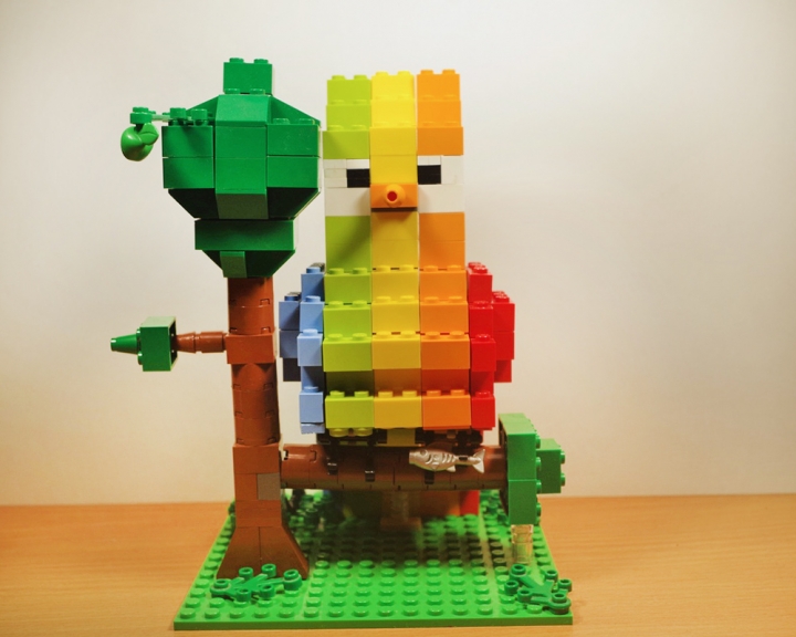 LEGO MOC - Фантастические твари и кто их фантазирует - Радужная птица: Общий вид.