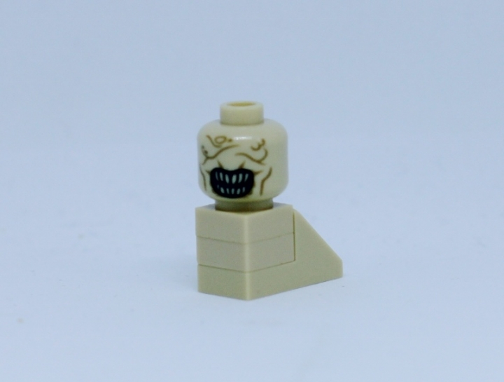 LEGO MOC - Фантастические твари и кто их фантазирует - ЖУТКИЙ СЛИЗЕНЬ!!!: ЖУТКИЙ СЛИЗЕНЬ смотрит на тебя.