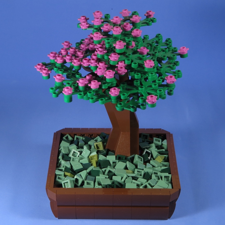 LEGO MOC - 16x16: Ботаника - Цветущая Сакура (бонсай): С другой стороны тоже помещается.<br />
<br><br><br />
Надеюсь, Сакура хоть немножко порадовала Вас этой ветреной весной.