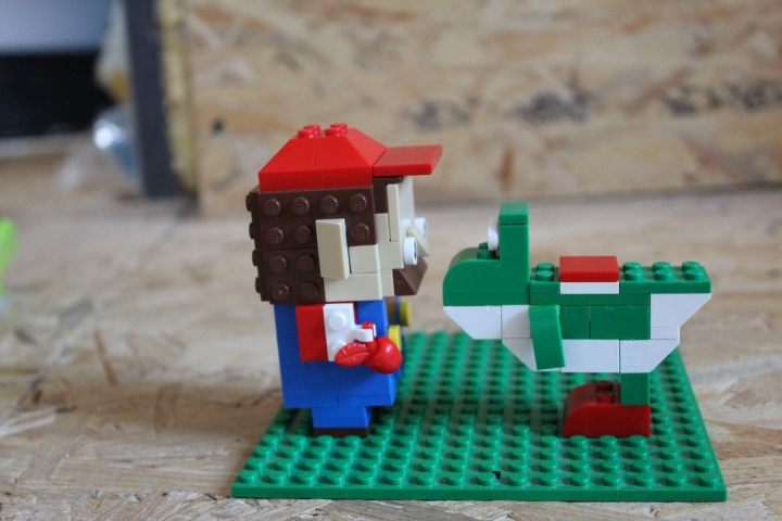 LEGO MOC - 16x16: Чиби - Марио: М: - Почему ты не ешь яблоко? <br />
Й: - Йоши!!! 