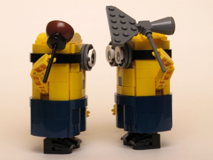 LEGO MOC - 16x16: Поединок - Ба-На-На!!!: <i>-Loka! Banana! Go!</i><br><b>Дай сюда! Банан! Быстро!</b>