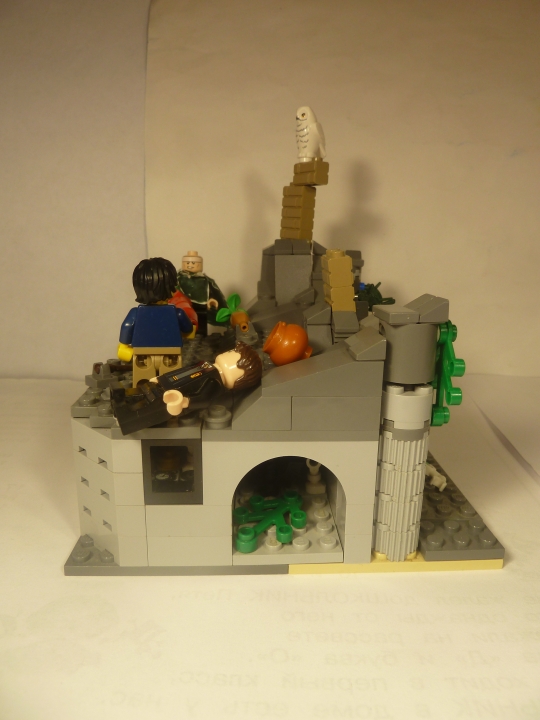 LEGO MOC - 16x16: Поединок - Поединок Гарри Поттера и Волан-де-морта.: Вид справа.