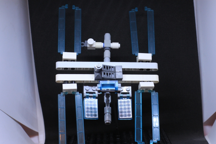 LEGO MOC - 16x16: Микро - МКС : МКС сверху 