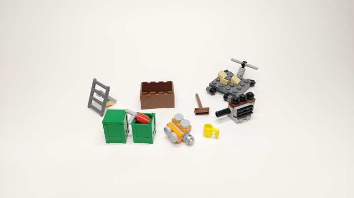 LEGO MOC - LEGO-конкурс 16x16: 'Все работы хороши' - Специалист по ремонту и обслуживанию поршневых авиадвигателей : Аксессуары для мастерской.