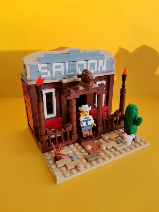 LEGO MOC - LEGO-конкурс 16x16: 'Вестерн' - SALOON: Бар выполнен в традиционном стиле - с деревянными колоннами, крашеными досчатыми стенами и характерной вывеской. 
