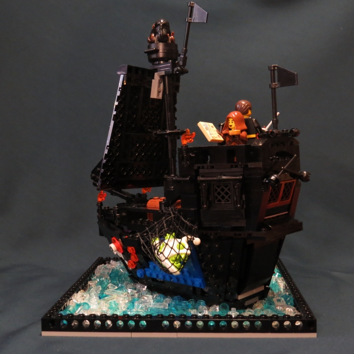 LEGO MOC - LEGO-конкурс 24x24: 'Пираты' - Черная акула династии МакШарков