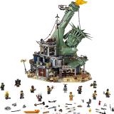 Набор LEGO 70840
