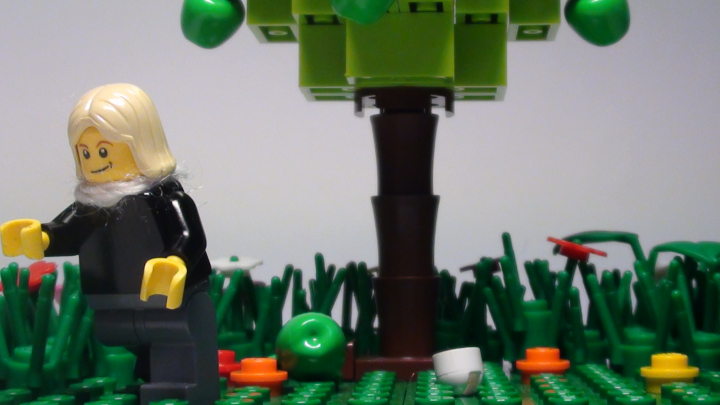 LEGO MOC - Потому что мы можем! - Яблоко Ньютона: И он побежал записывать закон всемирного тяготения.