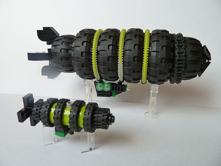 LEGO MOC - Мини-конкурс 'Битва Дирижаблей' - Black Owlet - Чёрный Совёнок: P.S. Кроха 'Совёнок' в сравнении со старшим братом (http://bricker.ru/contests/32/entry/186/view/).