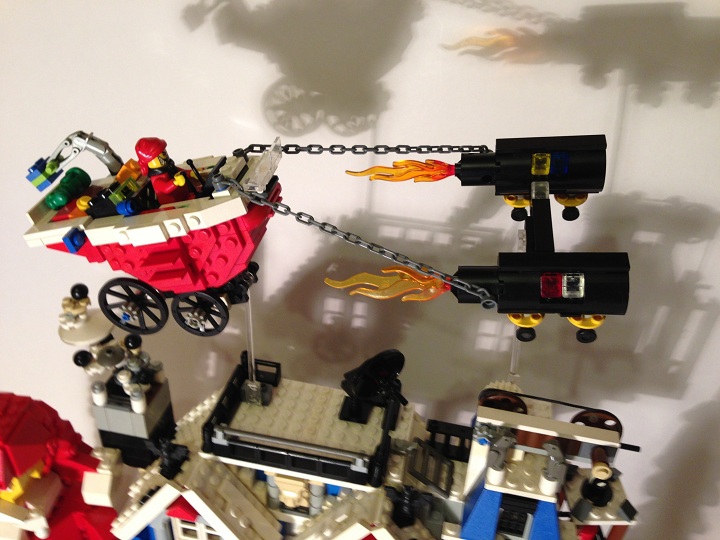 LEGO MOC - Новогодний Кубик 2014 - Новый 2014 LeGod: Колесница Деда Мороза. Как можно заметить подарки скидывает механическая рука.
