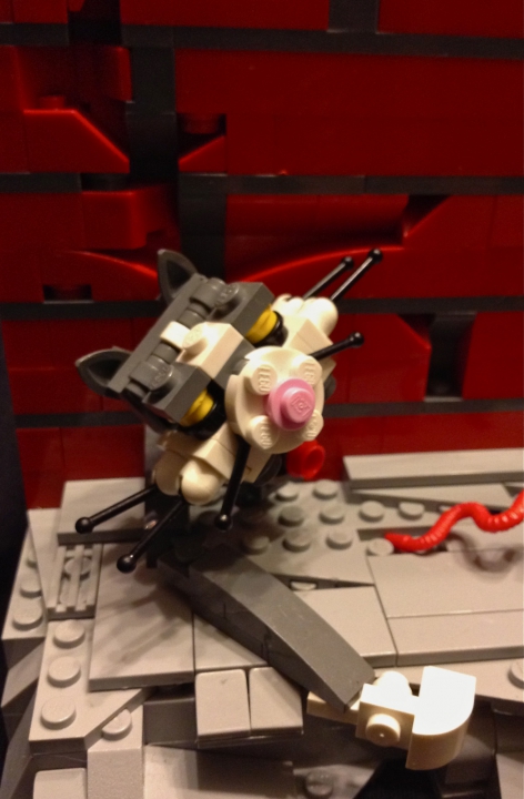 LEGO MOC - 16x16: Animals - Матильда и Тюдор Генри Vll: У крысы-воровки нет шансов.