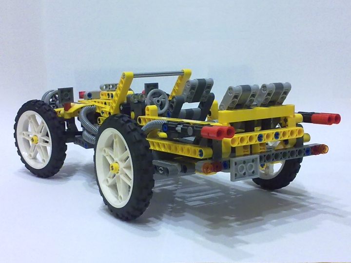 LEGO MOC - Technic-конкурс 'Легковой автомобиль' - Retro Racer: Задние габариты и номерной знак на бампере.