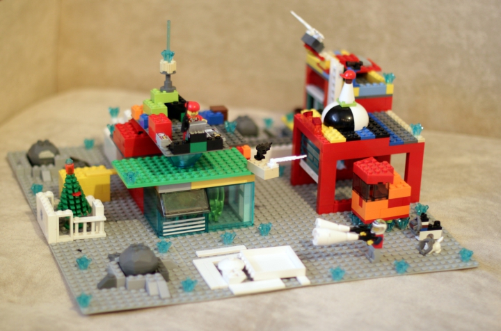 LEGO MOC - Новогодний Кубик 3015 - Новый год на Меркурии.: Общий вид.