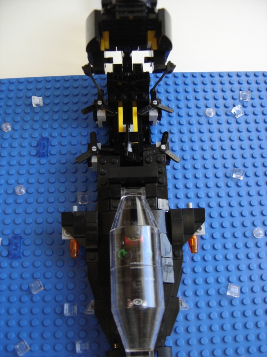 LEGO MOC - Погружение - Подводная лодка Бэтмена: Открыт контенер с БПЛА