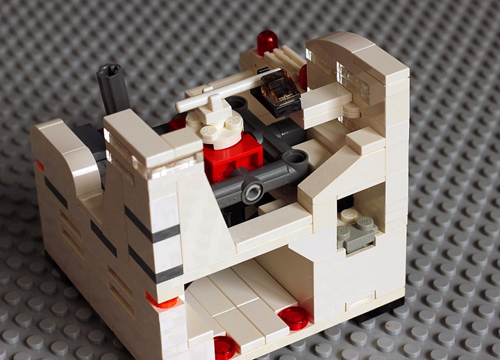 LEGO MOC - Битва Мастеров 'В кубе' - Центр подготовки космонавтов: Мостик выдвинут