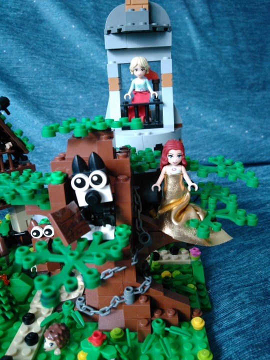 LEGO MOC - Чудеса русских сказок - 'Лукоморье': ...Русалка на ветвях                                       <br />
                сидит...