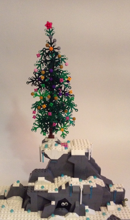 LEGO MOC - Новогодний Кубик 2017 - Операция 'Много подарков для Оркомикселей'